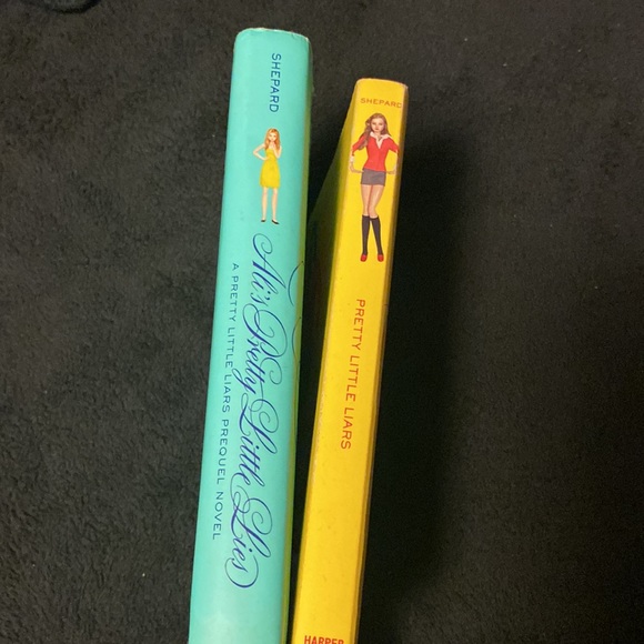 Book Bundle - Picture 2 of 4